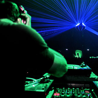 DJ