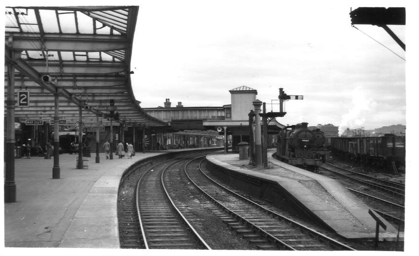 SEndOfGloucesterEastgateStn